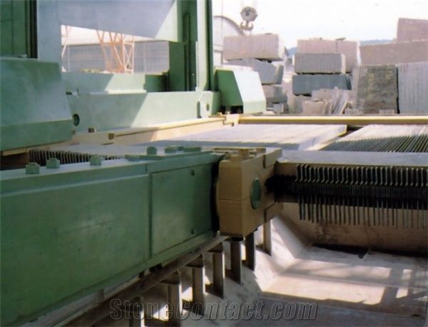 Turbomord Multiblades Gang-Saw with Rectlinear Motion Block Cutter