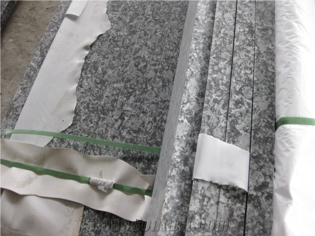 Spray White Granite Tombstone with Packing