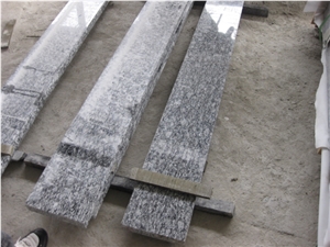 Spray White Granite Tombstone with Packing