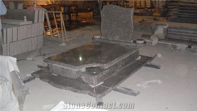 G664 Granite Cross Monument Poland Design Style