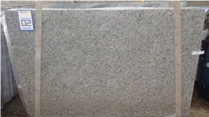 Santa Cecilia Light Granite Slabs, Brazil Yellow Granite