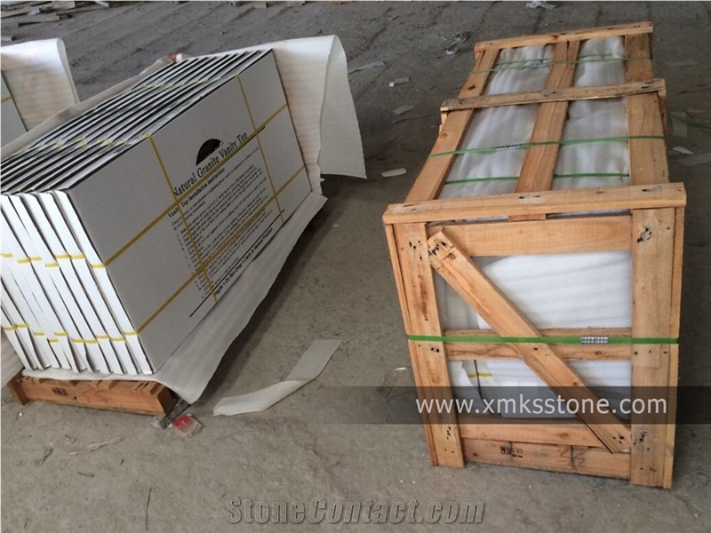 Vt-2002 Verde Ubatuba Granite Bath Top Set, Under Mount Sink Cutting Out, for Hotel, Apartment, Condo, Supermarket