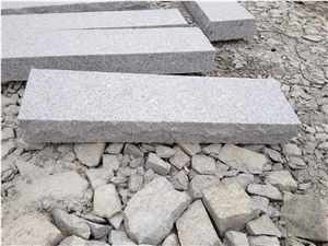 G341 Step with One Side Natural Split