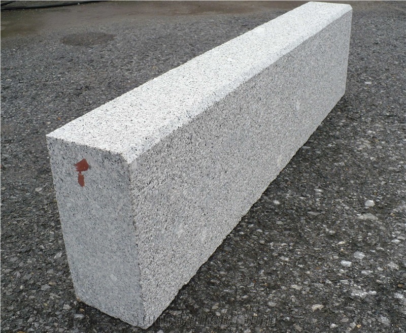 Italy Market Lowest Price G341 Grey Granite Bushhammered Kerbstone