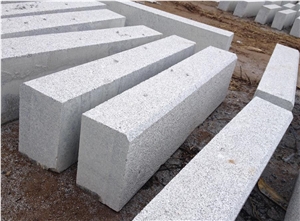 Italy Market Lowest Price G341 Grey Granite Bushhammered Kerbstone