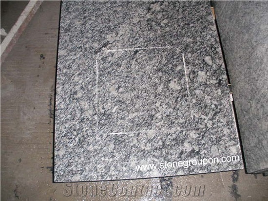 Spray White Granite Kitchen Countertops