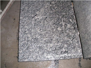Spray White Granite Kitchen Countertops