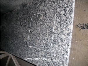 Spray White Granite Kitchen Countertops