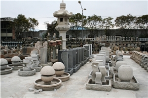 China Granite Garden Fountains, G682 Yellow Granite Garden Fountains