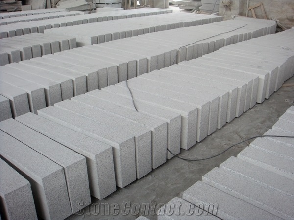 China Grey Granite Flamed Kerbstones
