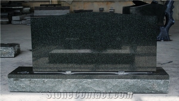 Evergreen Granite American Upright Die and Base Monument