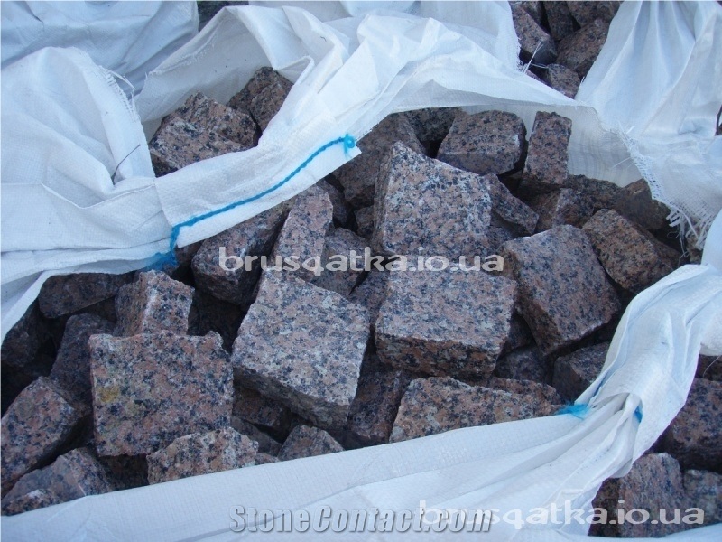 Red Emelia All Sides Split Setts