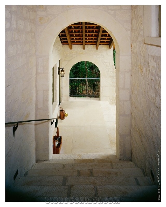 Tuscany Cut Texas White Limestone Building Ornaments, Masonry