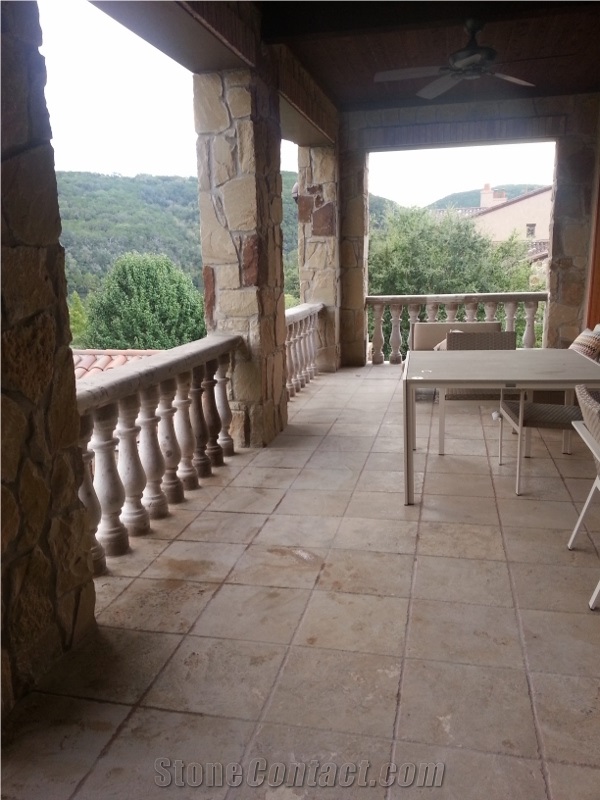 Gris Huichapan Cantera Stone Balustrade
