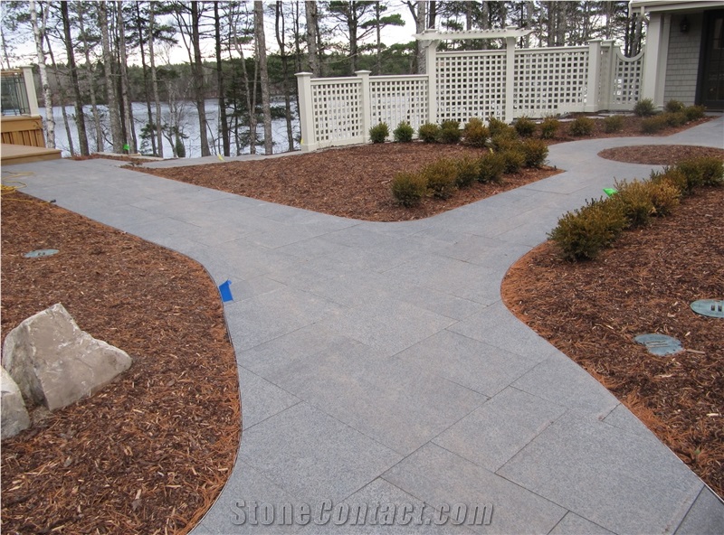 Bristol Black Granite Thermalled Courtyard Road Pavers