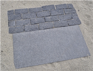 Bristol Black Granite Thermalled Courtyard Road Pavers