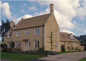 Campden Buff Limestone Tumbled Masonry Walling Blocks