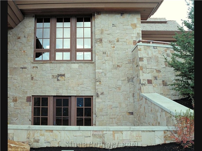 Desert Blonde Sandstone Split-Face and Squares/Rectangles Wall Stones