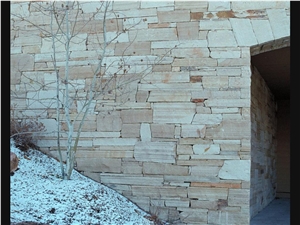 Desert Blonde Sandstone Split-Face and Squares/Rectangles Wall Stones