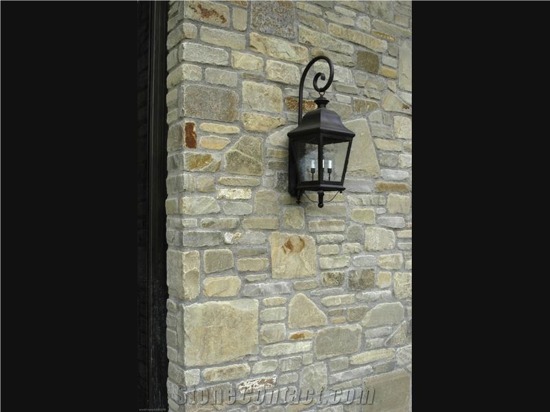 Frontier Sandstone Tumbled Rubble Wall