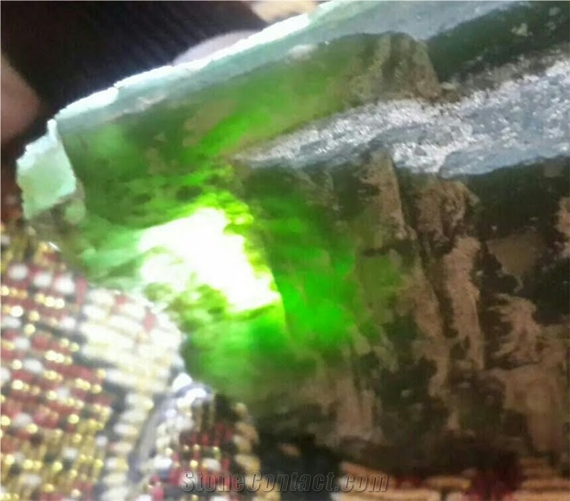 Good Quality Rough Nephrite Jade & Jade Stones from Pakistan