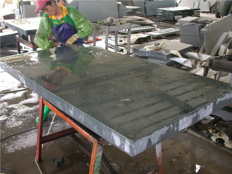 Green Sesame Granite Tilesm Polsihed High Glossy Machine Cutting Slabs, China Green Granite Sesame Floor Paving Pattern