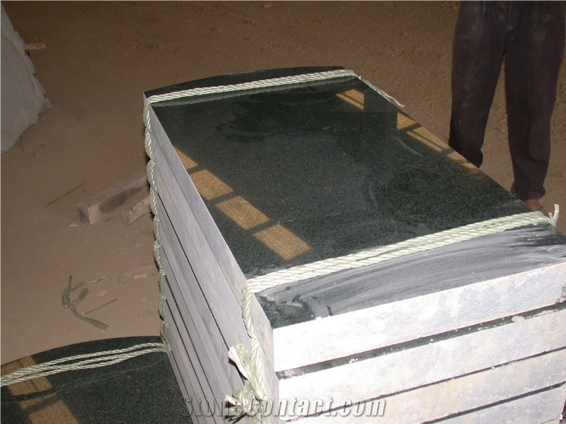 Green Sesame Granite Tilesm Polsihed High Glossy Machine Cutting Slabs, China Green Granite Sesame Floor Paving Pattern