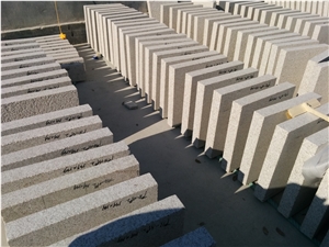 China Gold Granite Cube Stone & Pavers