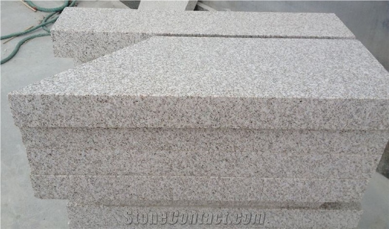 China Gold Granite Cube Stone & Pavers