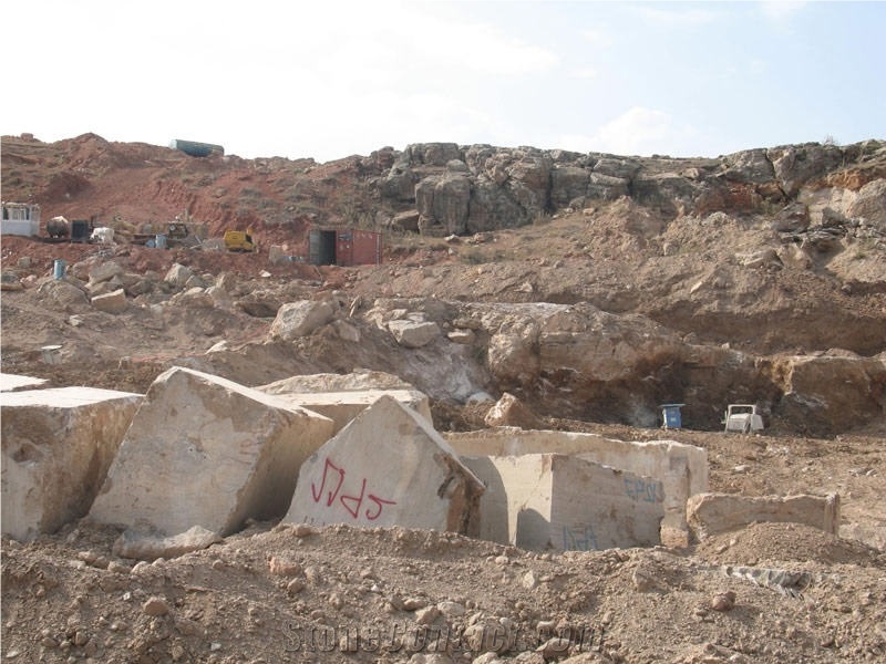 Lome Dasht Ardabil Travertine (Classic Beige Travertine) Blocks