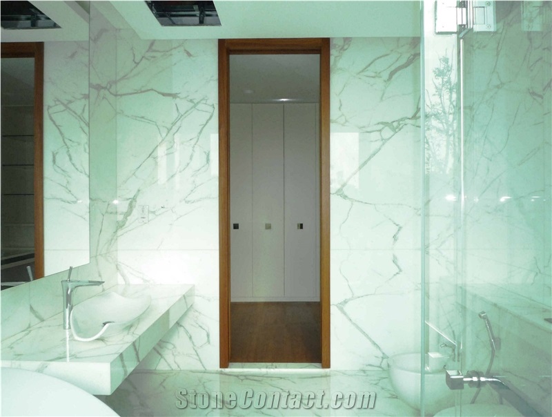 Statuario Venato Marble Bathroom Design