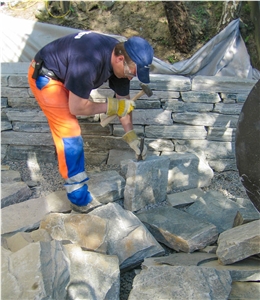 Oppdal Quartzite Garden Retaining Wall