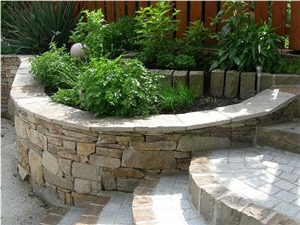 Donau Quartzite Garden Retain Wall