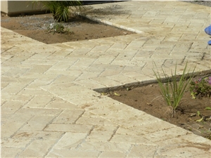 Walnut Travertine Honed Unfilled ​Pavement