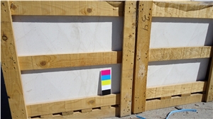 Crema Europa Limestone Slabs & Tiles