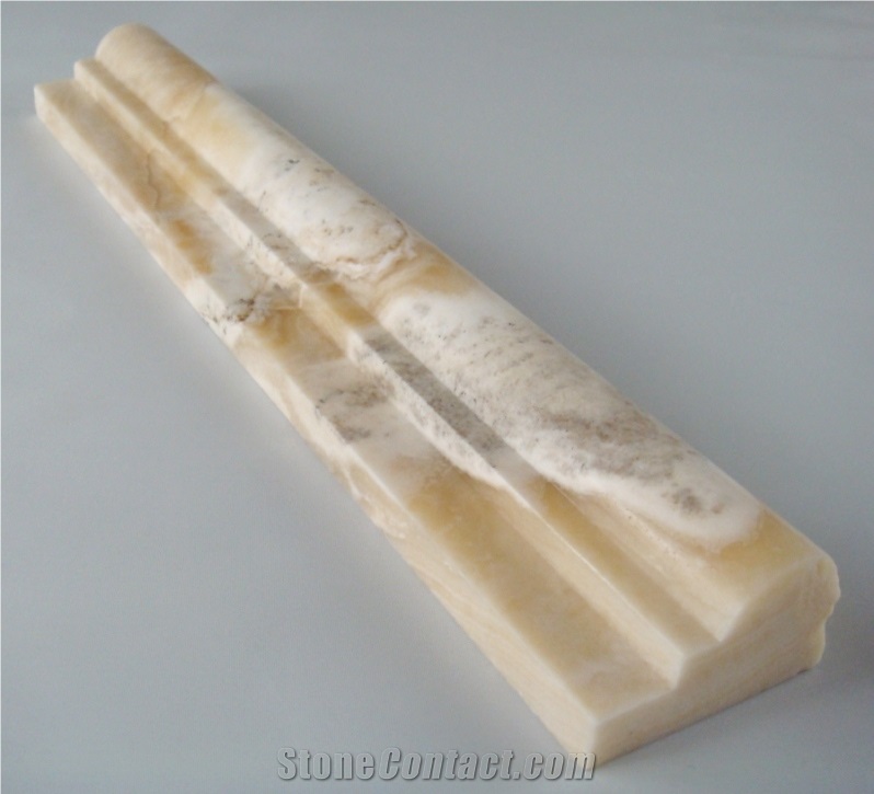Honey Onyx Ogee (Chair Rail) Molding