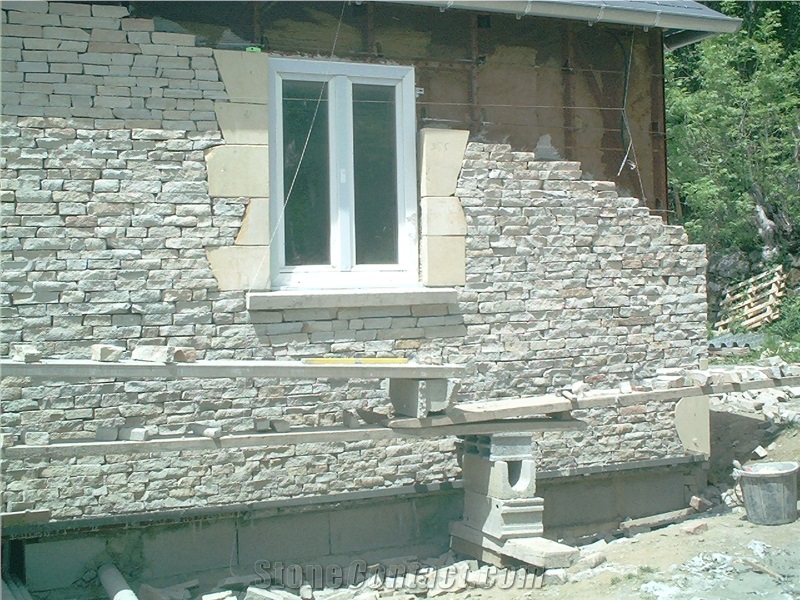 Gris Moncayo Sandstone Tiles