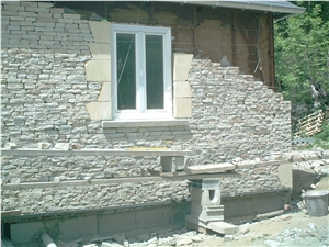 Gris Moncayo Sandstone Tiles