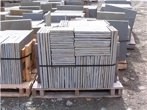 Pennsylvania Blue Stone Natural Cleft Flagstone