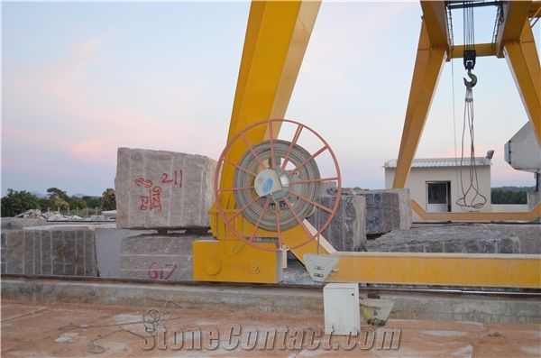 Gantry / Goliath Cranes (Upto 80 Ton)