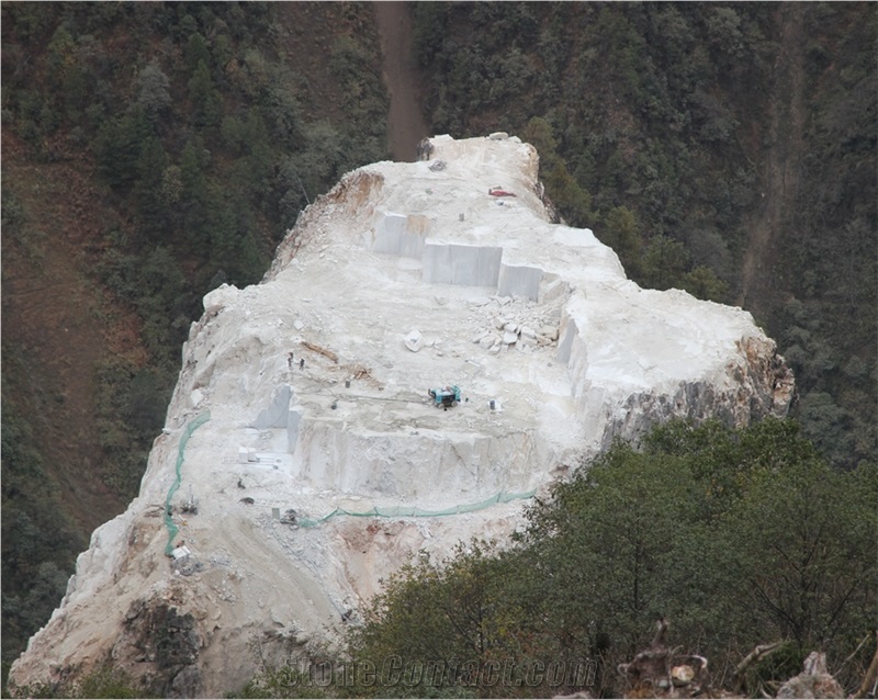 Yunnan White Marble Slabs with Messy Veins, China White Marble