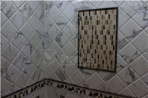 Calcatta White Marble Bathrrom Tub Bases & Shower Wall Tiles
