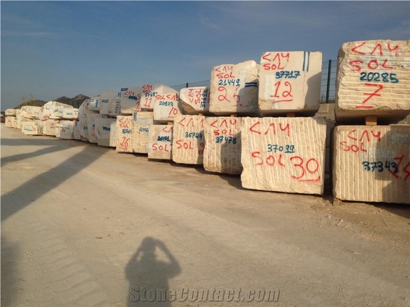 Crema Marfil Marble Block