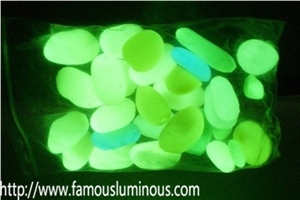 Glow Pebble in Night