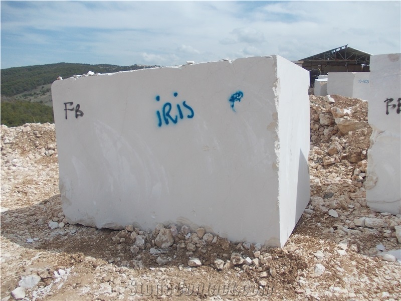 Eva Beige Marble Block