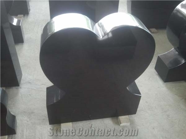 Single Heart Shaped Tombstone, Chamrajnagar Black Granite Memorials