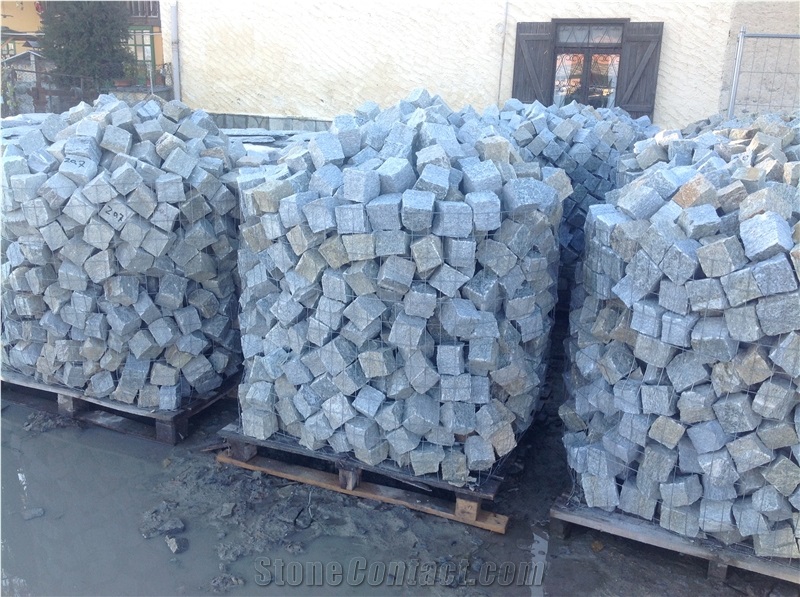 Gneiss Urban Pavement, Cube Stone & Pavers