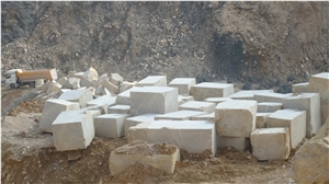 Akmonia White Marble Blocks