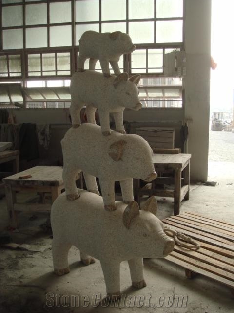 Pig Stone Sculpture, Beige Granite Sculpture