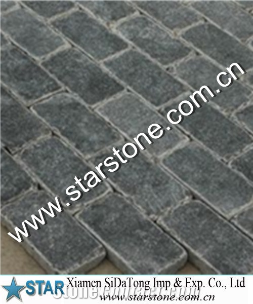 Red Granite Flamed Cobble Stone